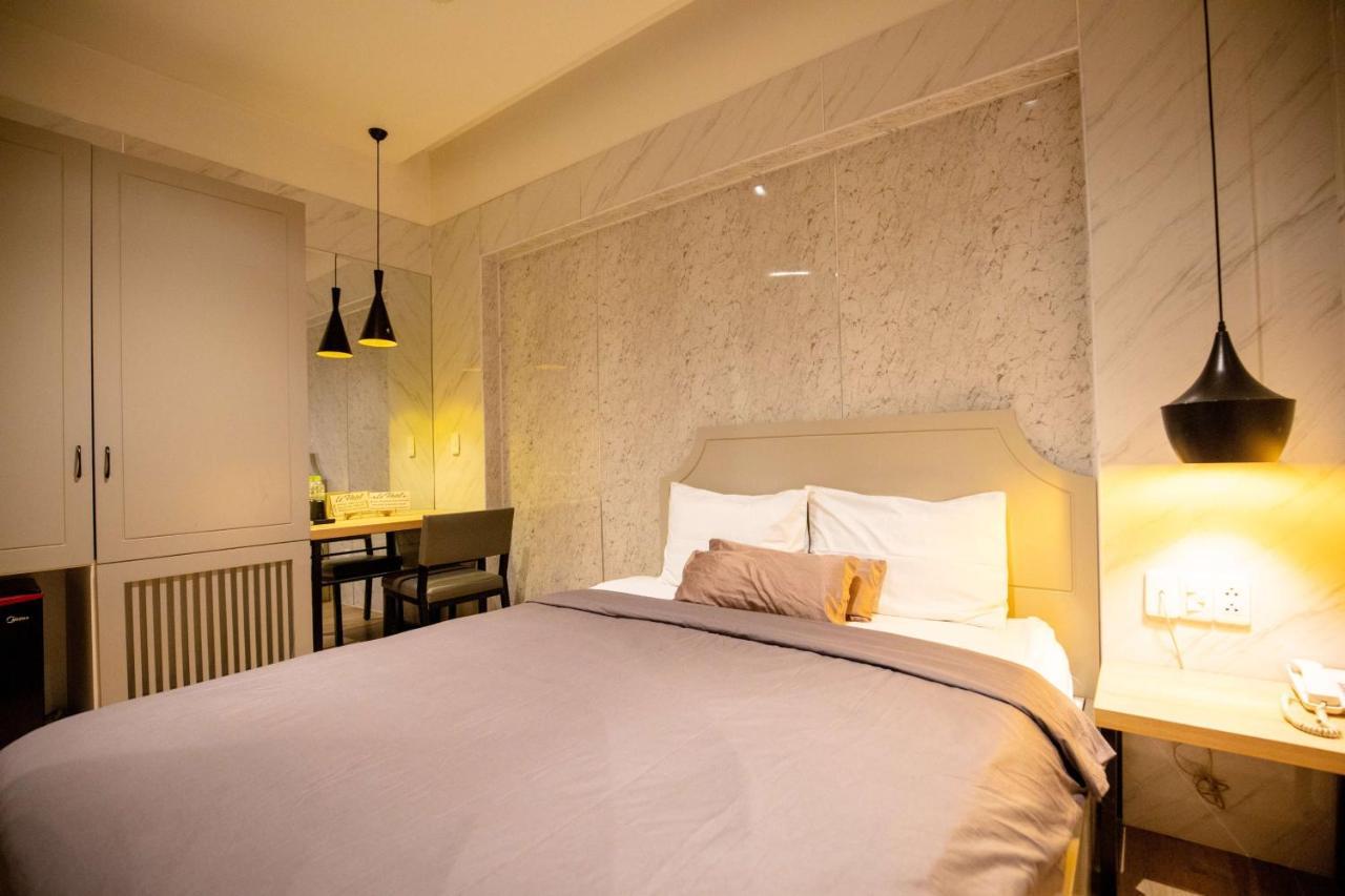 La Hotel Q10 Ho Chi Minh City Exterior photo