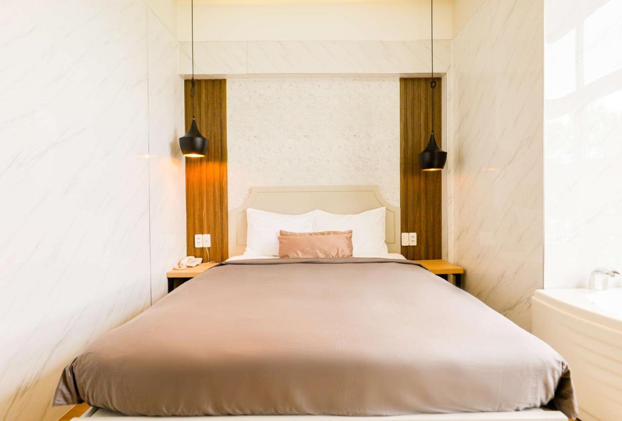 La Hotel Q10 Ho Chi Minh City Exterior photo